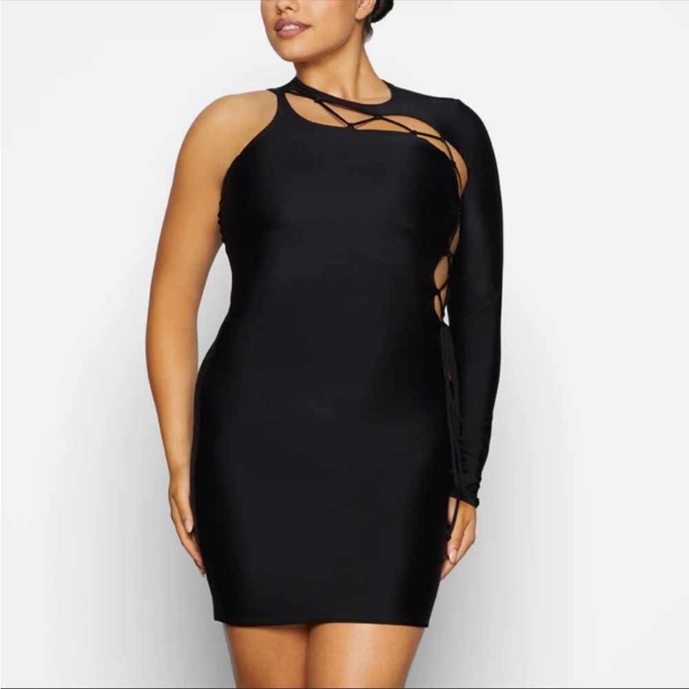SKIMS Lace up mini dress in Onyx